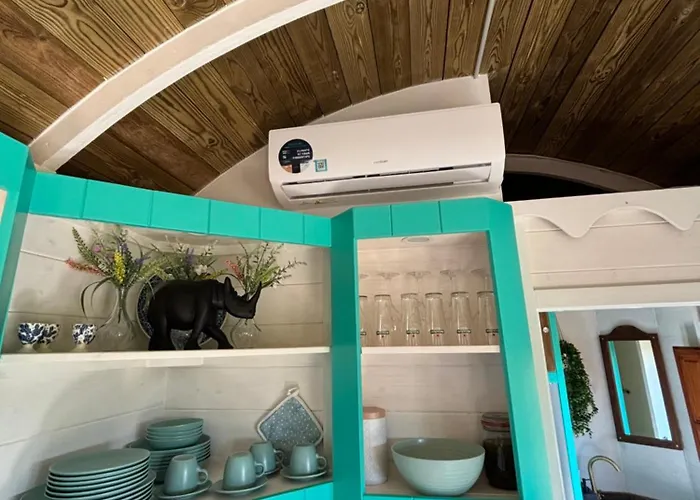 Vintage With Stunning Vieuws Holiday home *